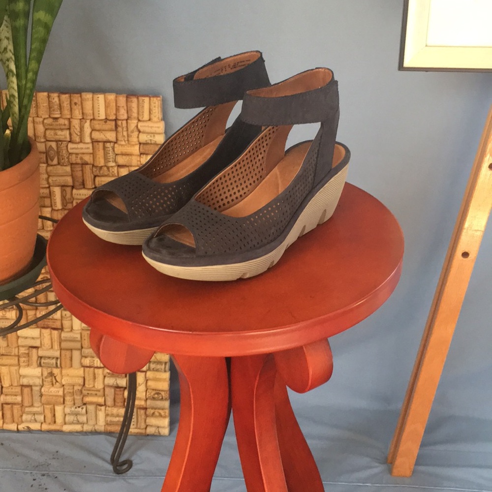 Clarks Clarene Prima Nubuck Navy Wedges Sz 9 (40)